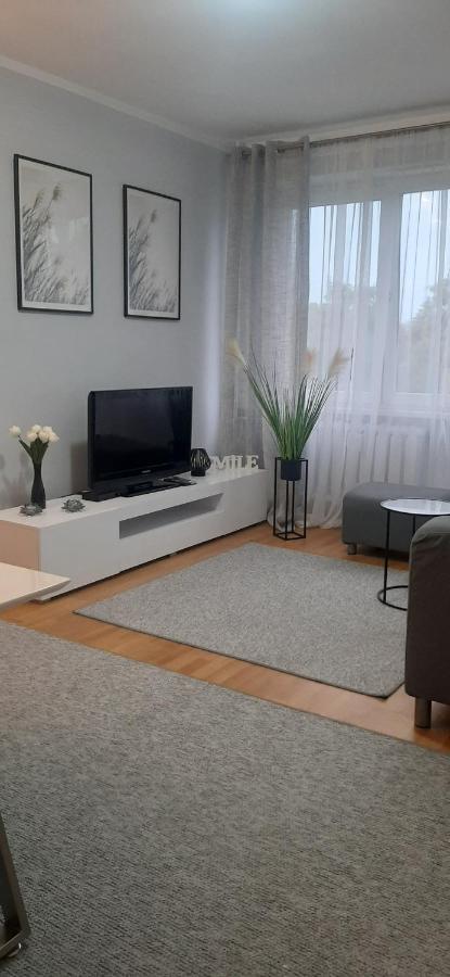 Appartamento Flowers Apartament Piła Esterno foto
